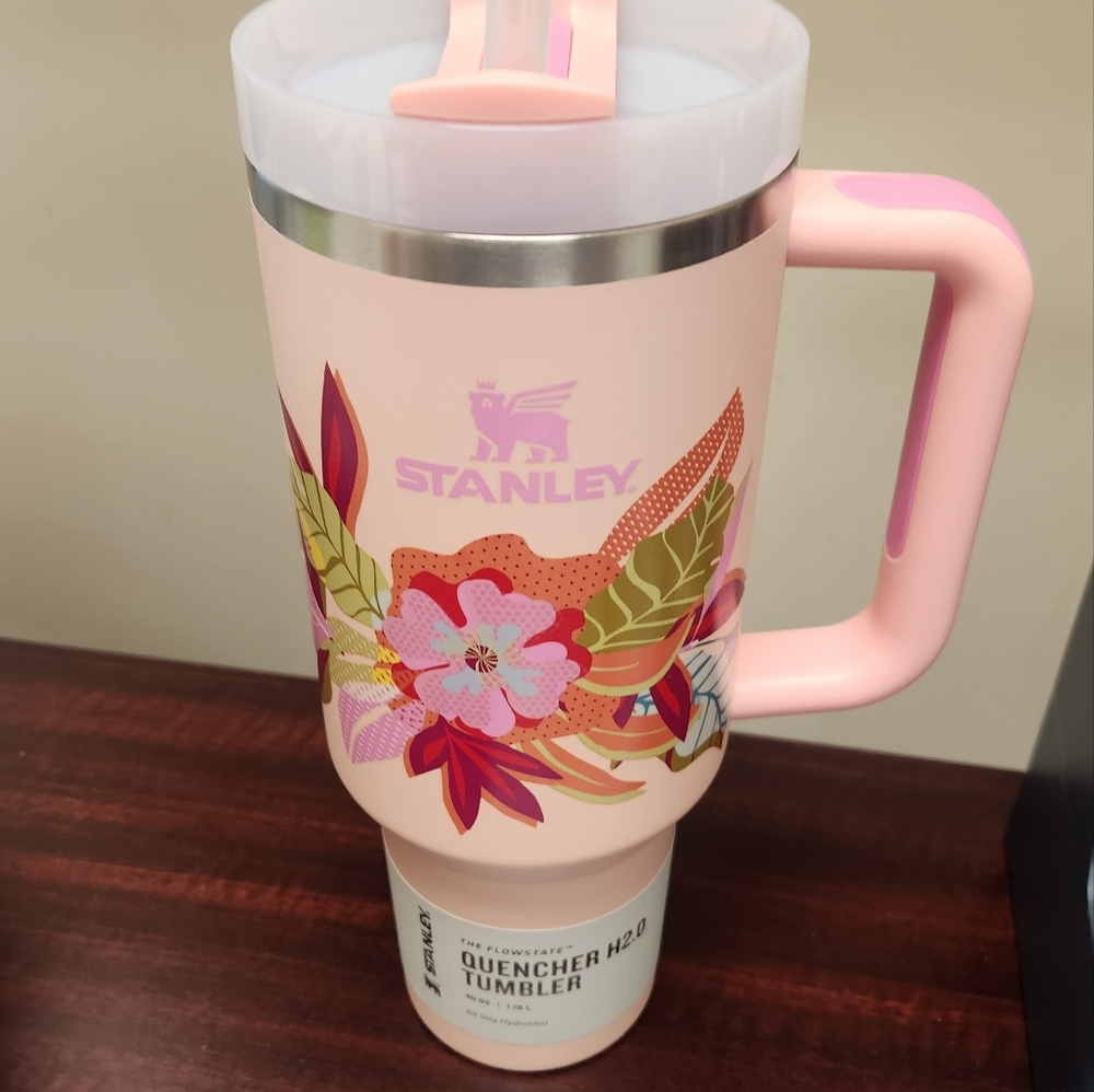 DrinkwareStanley 40 oz. Quencher H2.0 FlowState Tumbler